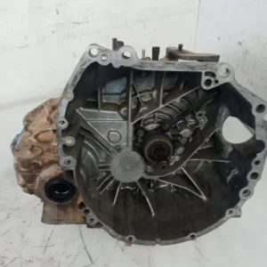 2009 RENAULT KOLEOS 2.5i 16V MANUAL GEARBOX: 2TRB; 6 SPEED